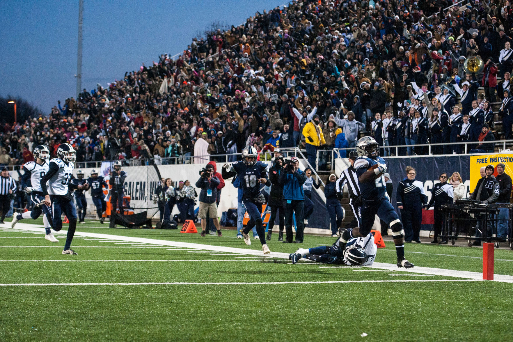 LNA 12112016 Raiders FB 002.jpg